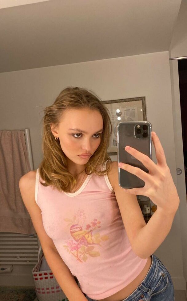 Lily-Rose Depp nude #108412169