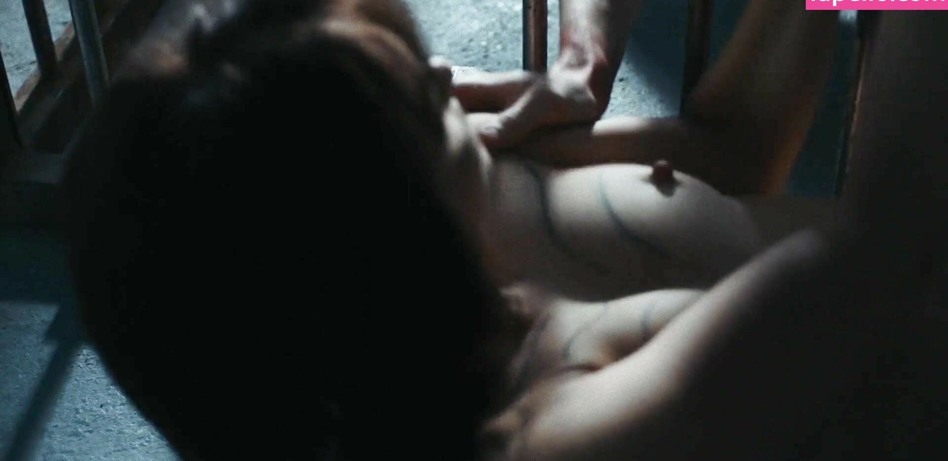 Lily-Rose Depp nude #108412198