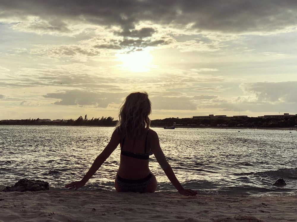 andreea balan #93488984