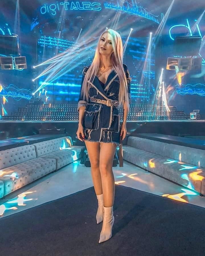 andreea balan #93489216