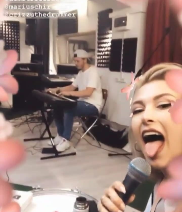 andreea balan #93489470