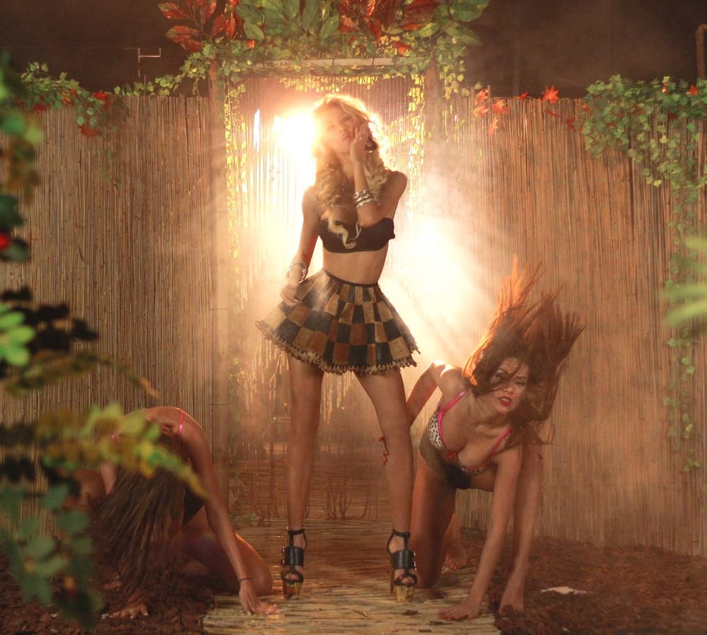 andreea balan #93489755