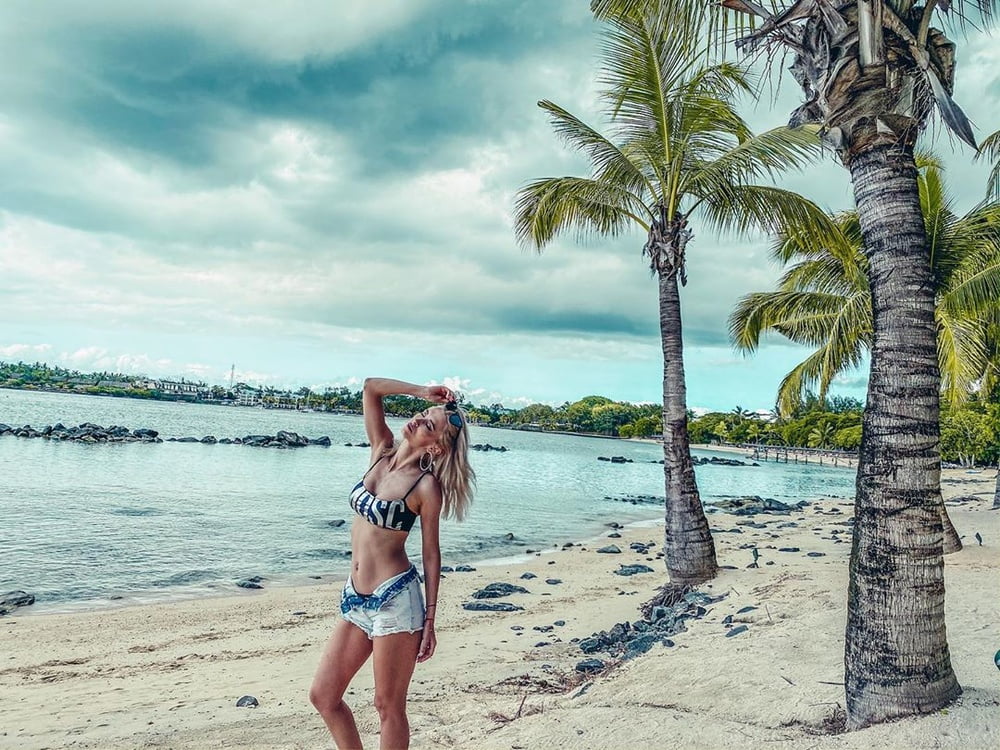 andreea balan #93489952