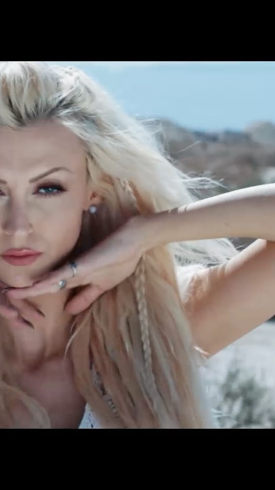 andreea balan #93489995