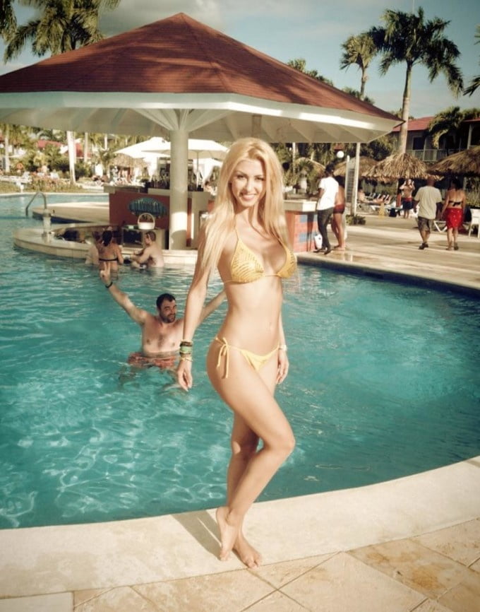 andreea balan #93490077