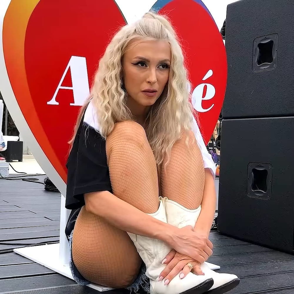 andreea balan #93490329