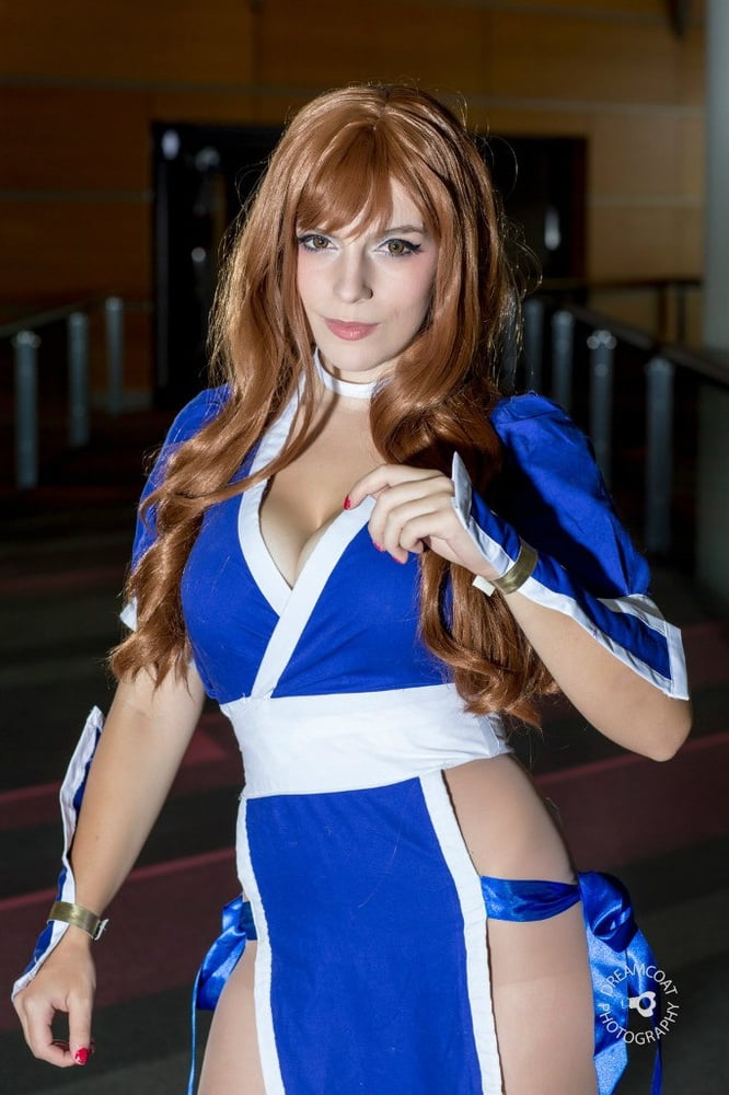 Hot cosplay fille avec gros seins + nu 1
 #91767695