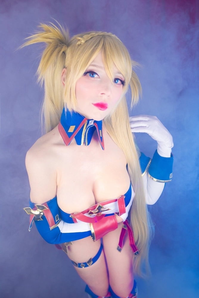 Hot cosplay fille avec gros seins + nu 1
 #91767729