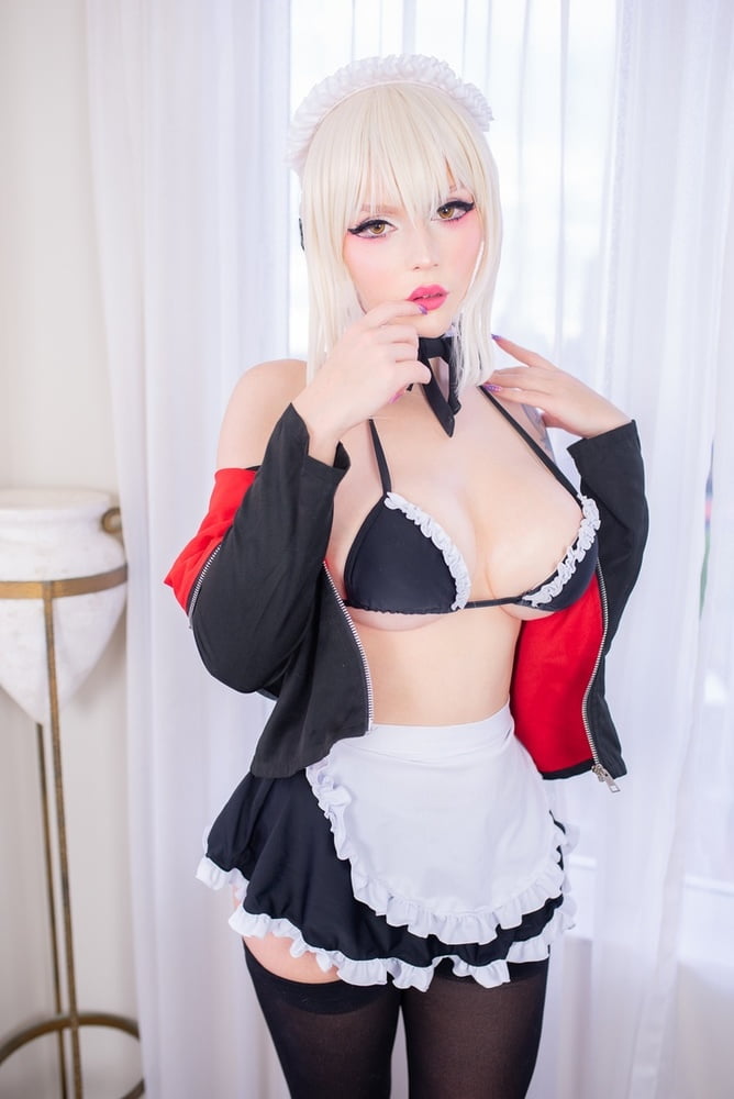 Hot cosplay fille avec gros seins + nu 1
 #91767787