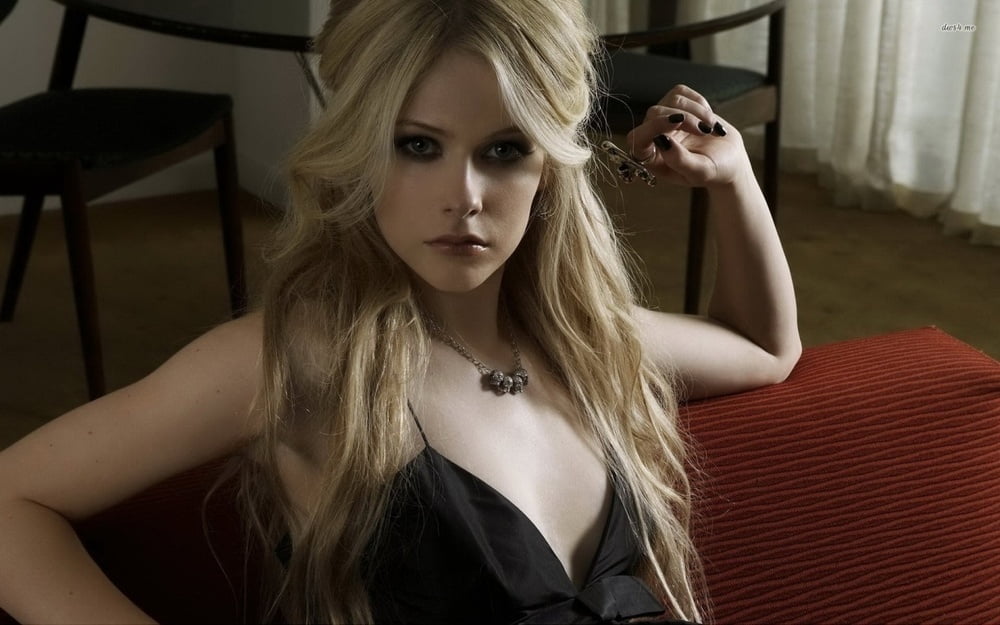 Avril lavigne
 #92523955