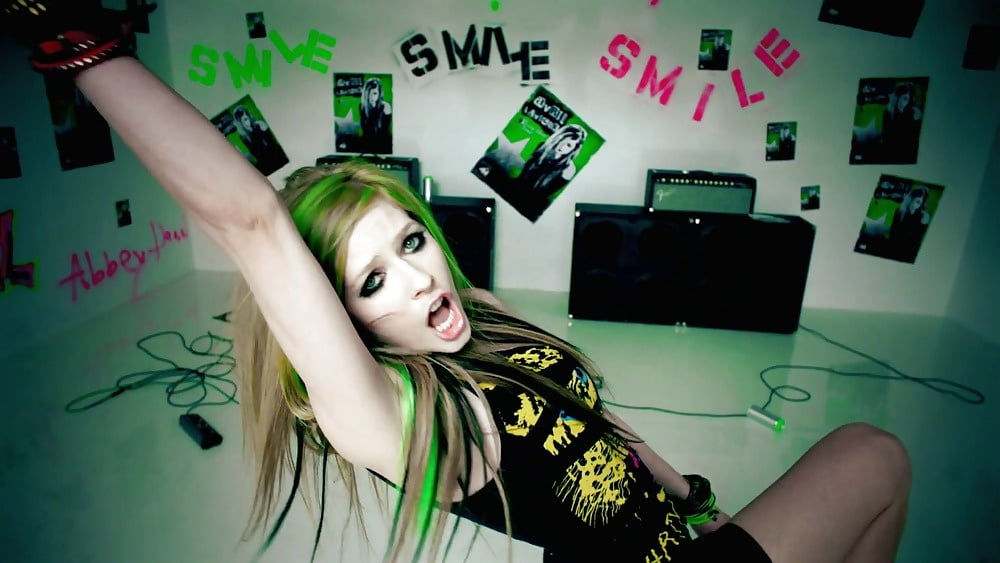 Avril Lavigne #92524049