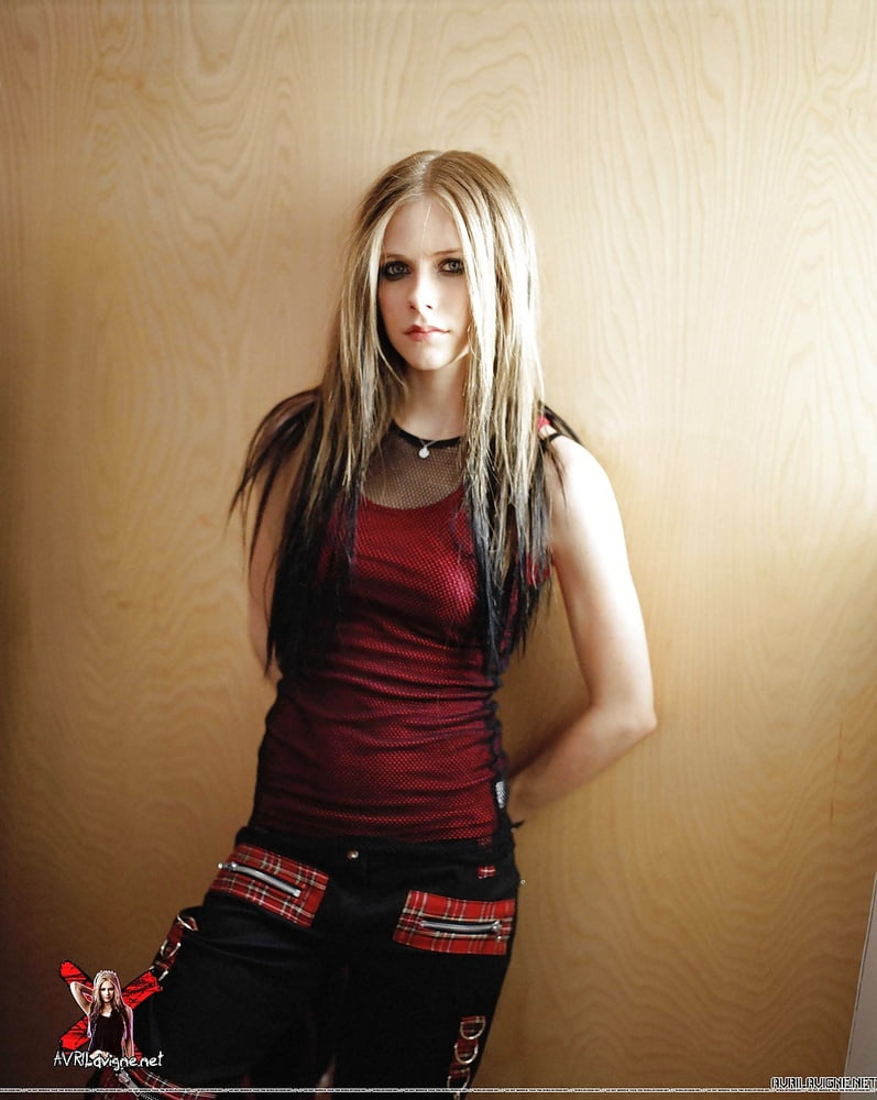 Avril Lavigne #92524052