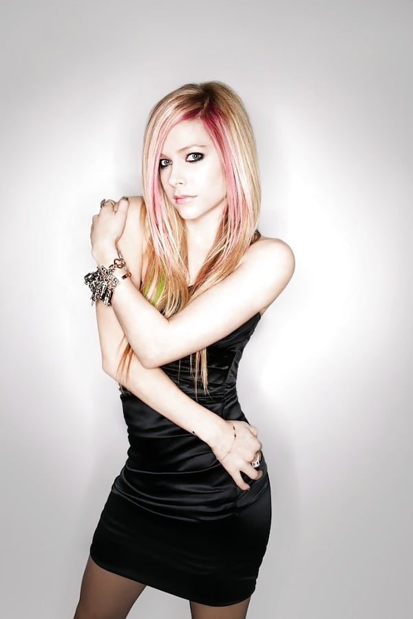 Avril Lavigne #92524076