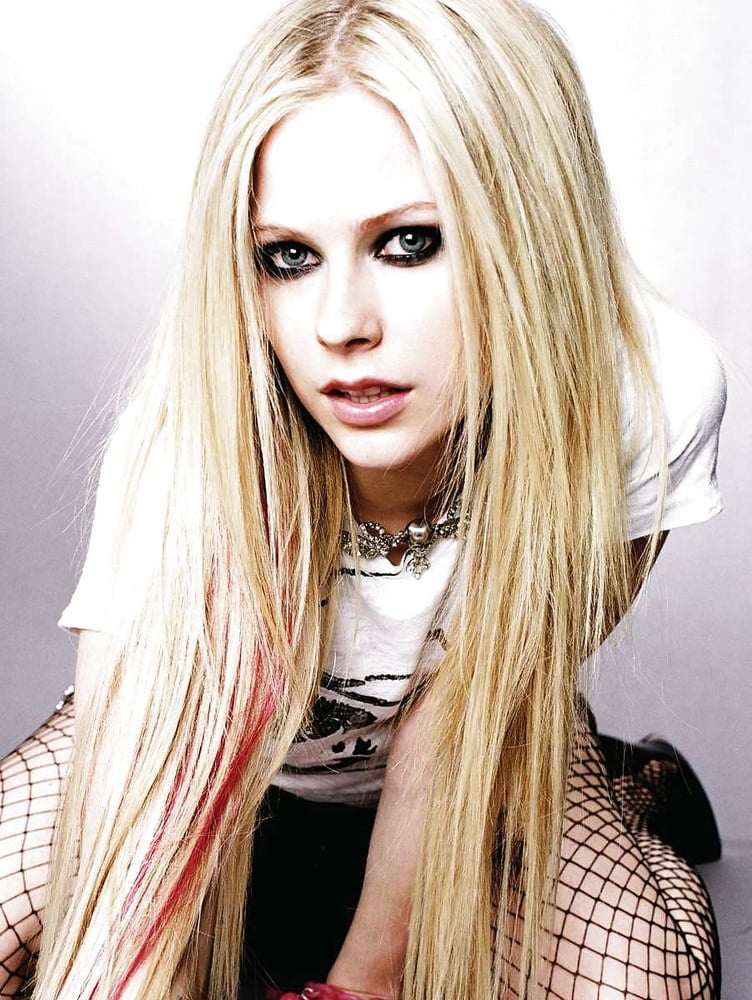 Avril Lavigne #92524167
