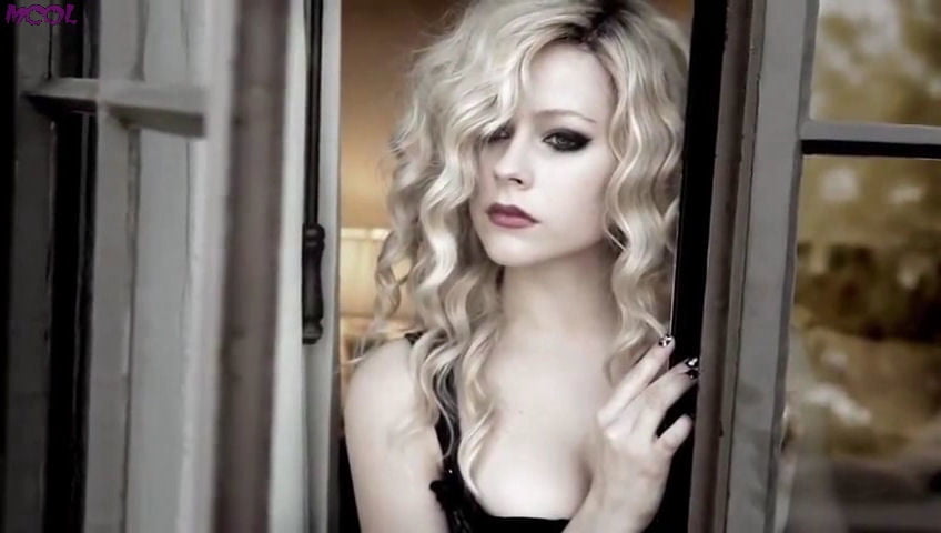 Avril Lavigne #92524188