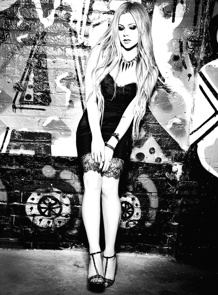 Avril Lavigne #92524213