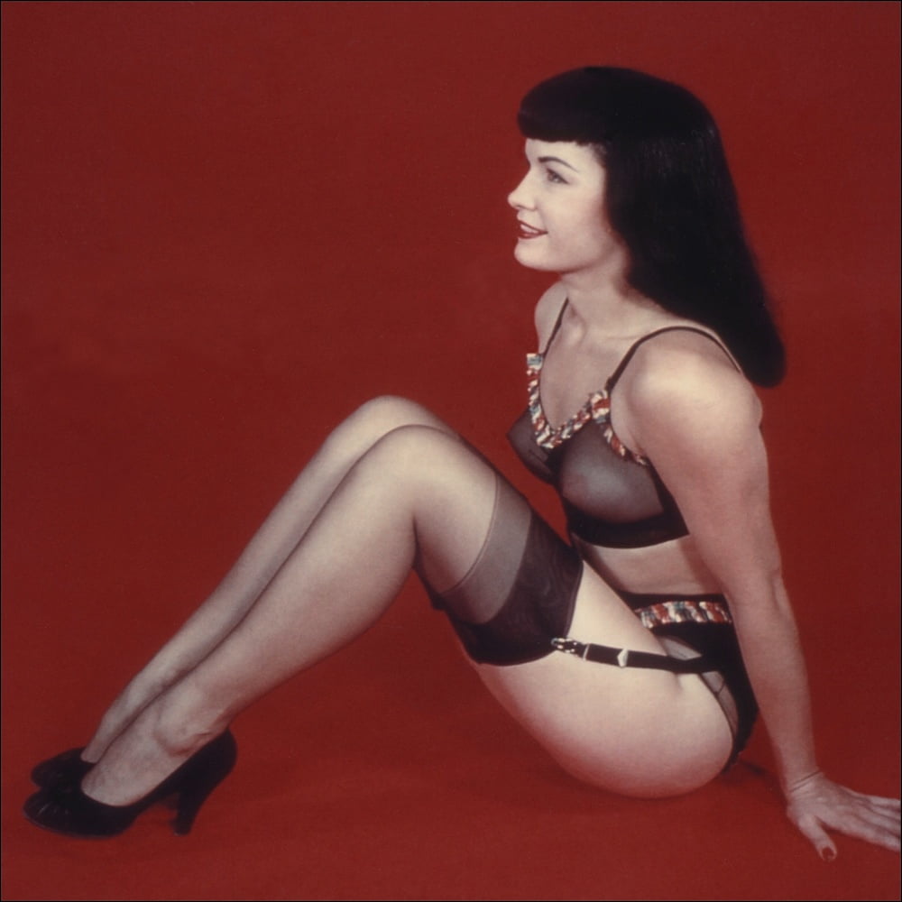 Bettie pagina
 #97889160