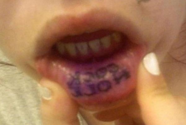 Tatuaje de labios.
 #91696469