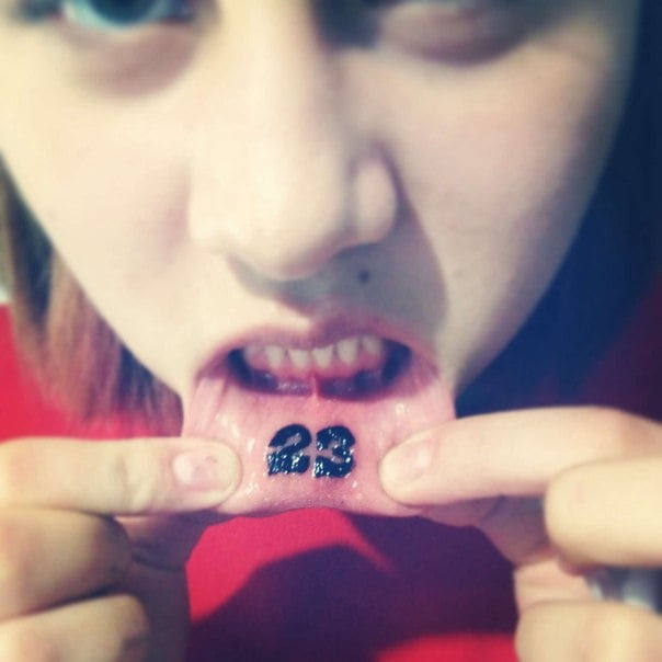 Tatuaje de labios.
 #91696505