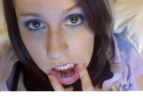 Tatuaje de labios.
 #91696649