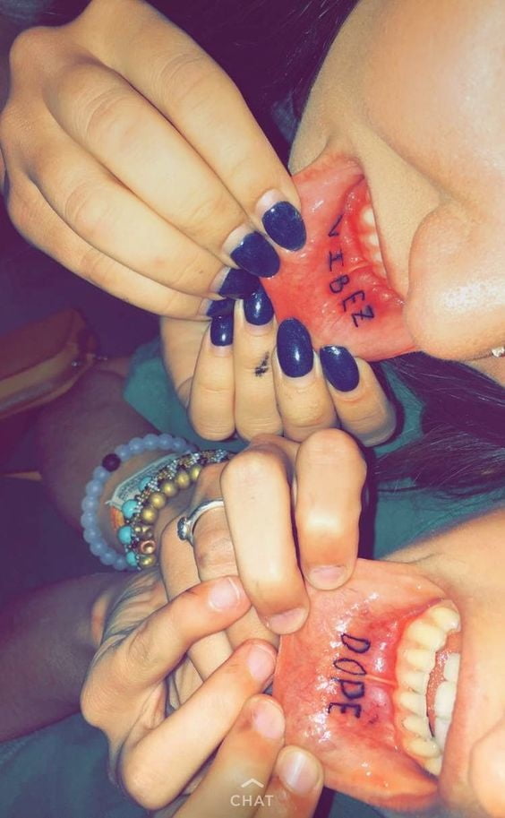 Tatuaje de labios.
 #91696837