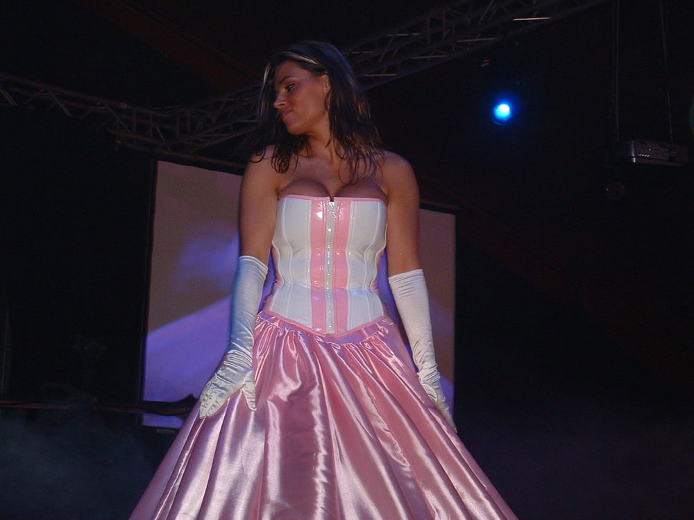 Mature 603
 #99408220