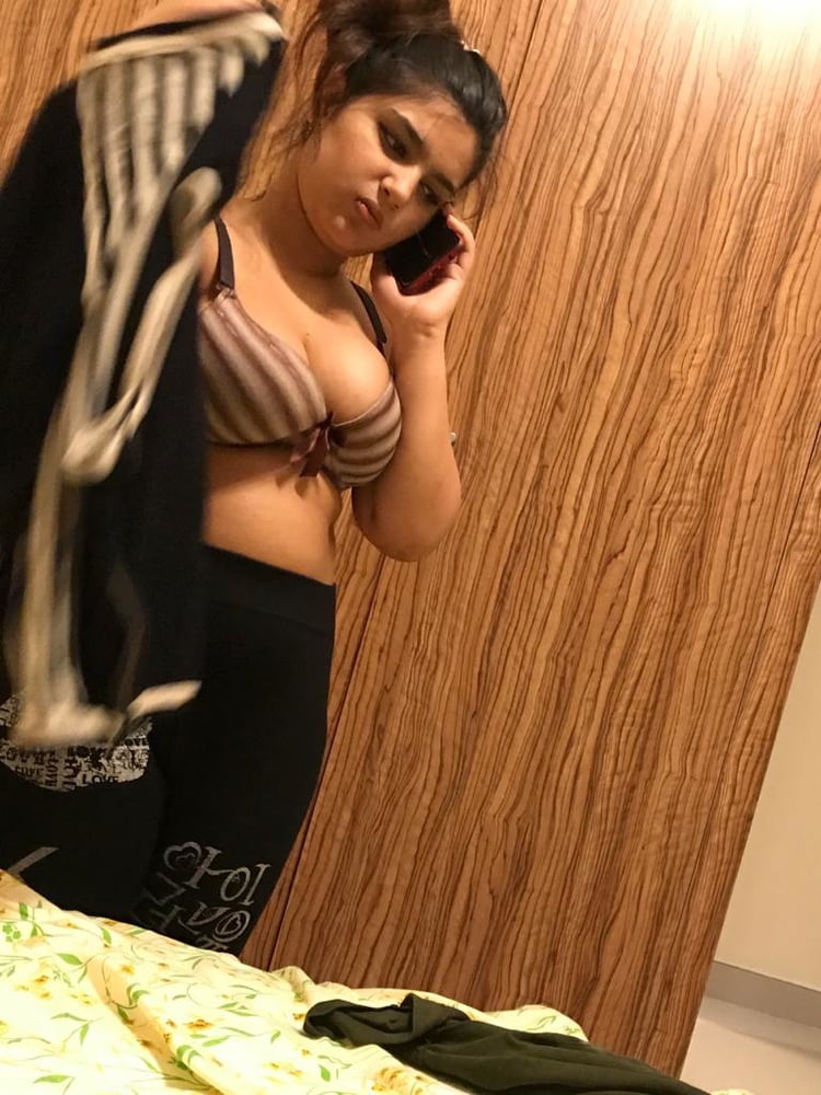 La ragazza più sexy dell'hotel
 #81047581