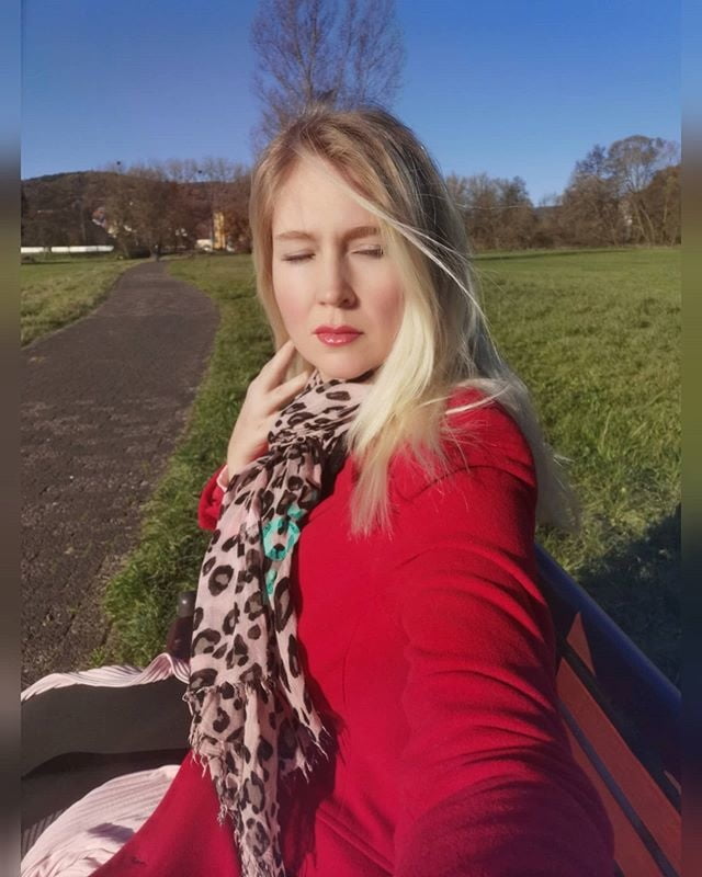 Sandra Busty Slut #99027871