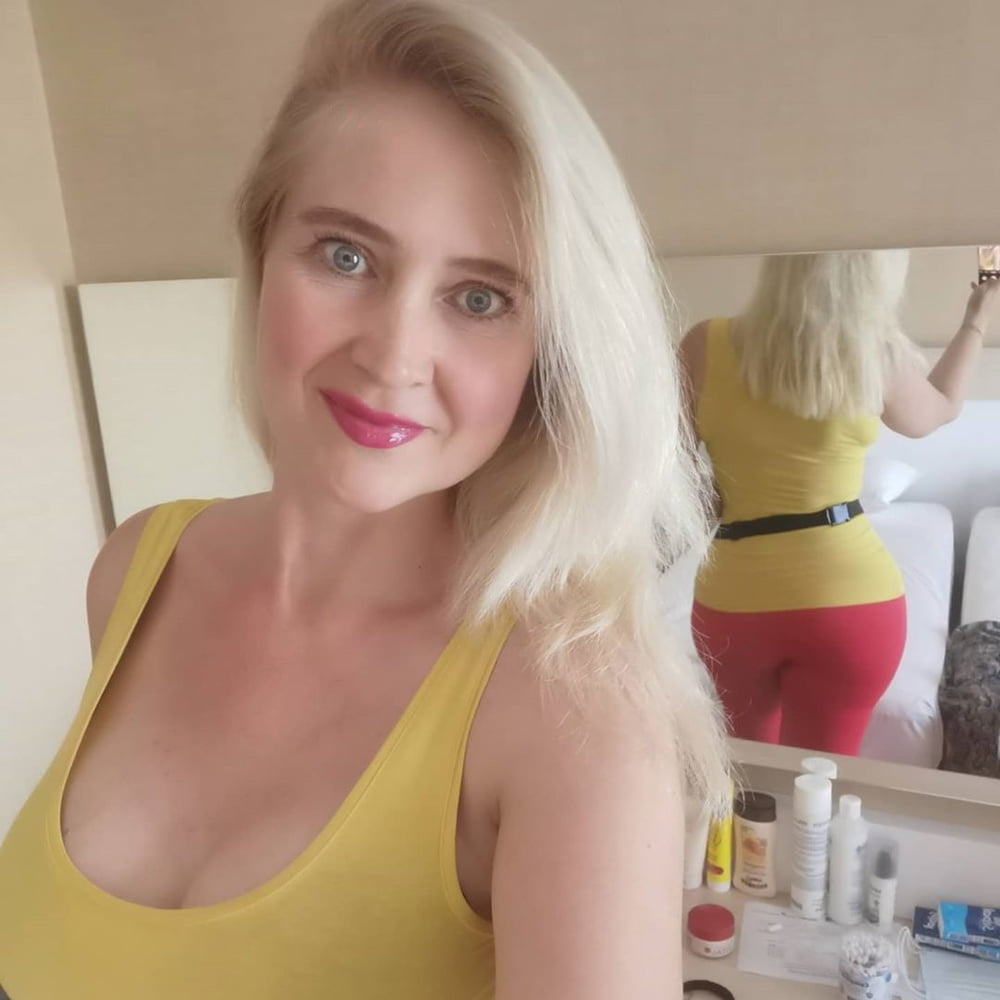 Sandra Busty Slut #99028054