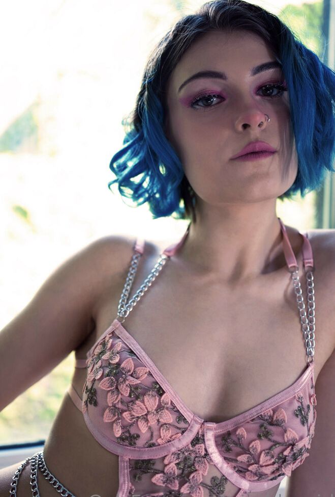 Trixy Blue desnuda #109254128