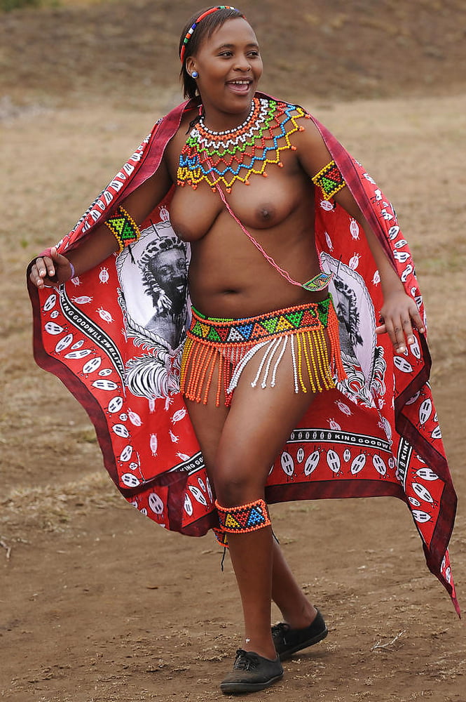 アフリカの部族 - ソロの女の子
 #92281183