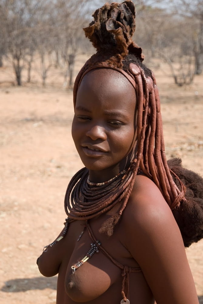 アフリカの部族 - ソロの女の子
 #92281212