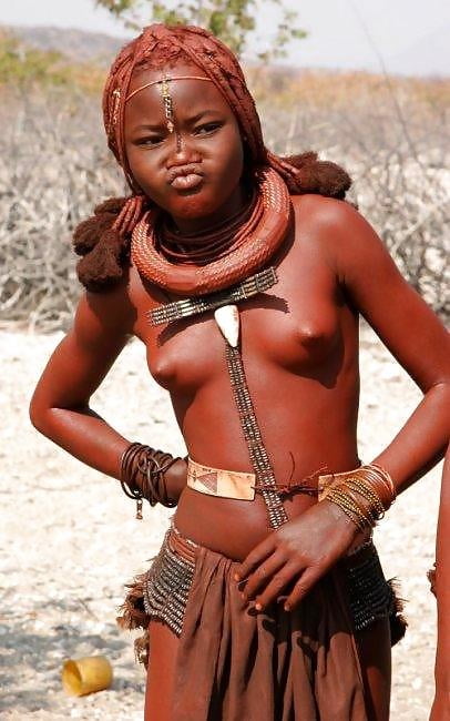 アフリカの部族 - ソロの女の子
 #92281216