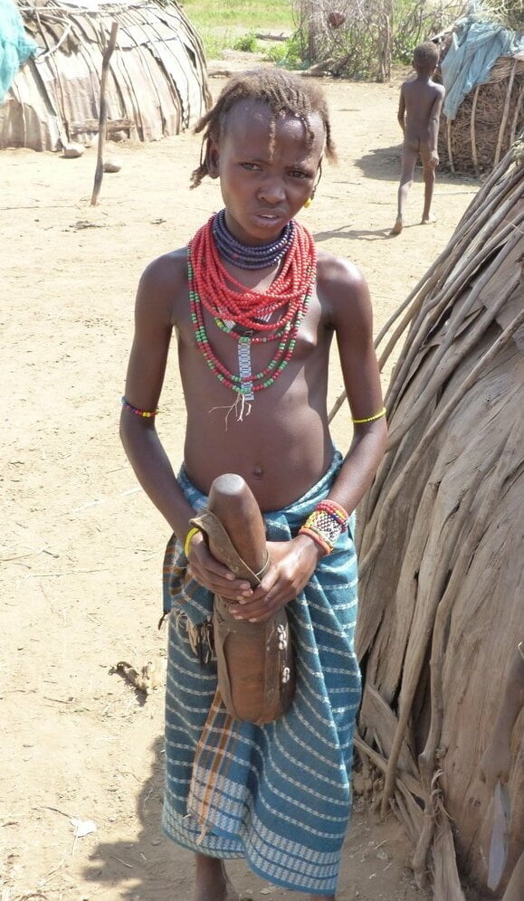 アフリカの部族 - ソロの女の子
 #92281222