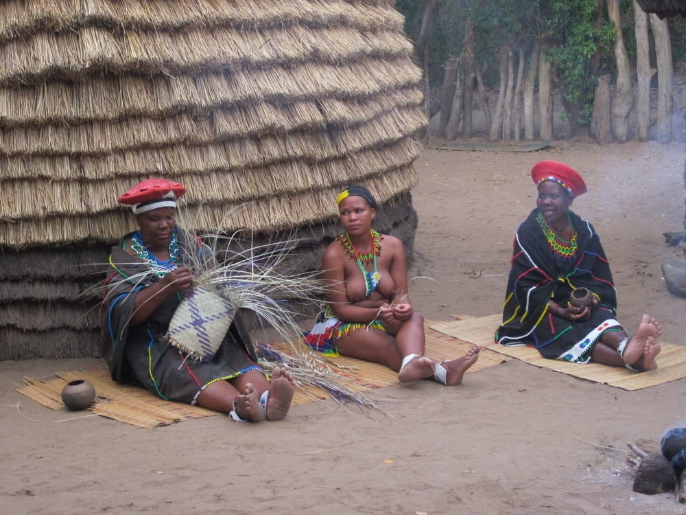 Tribù africane - ragazze sole
 #92281242