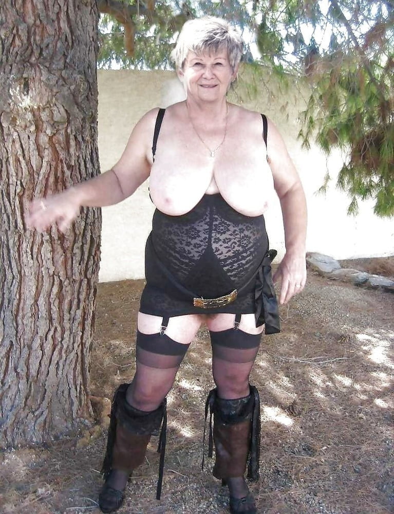 Maduras y abuelitas 0293
 #97852167