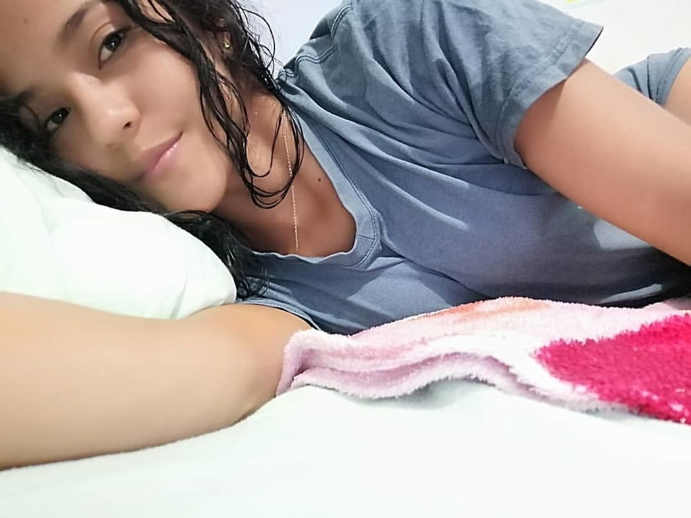 Morenita #87405232