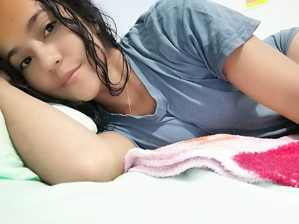 Morenita #87405247