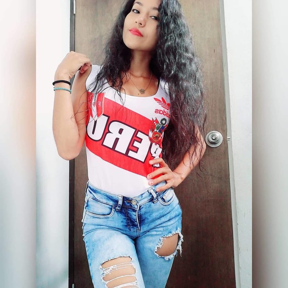Morenita #87405295