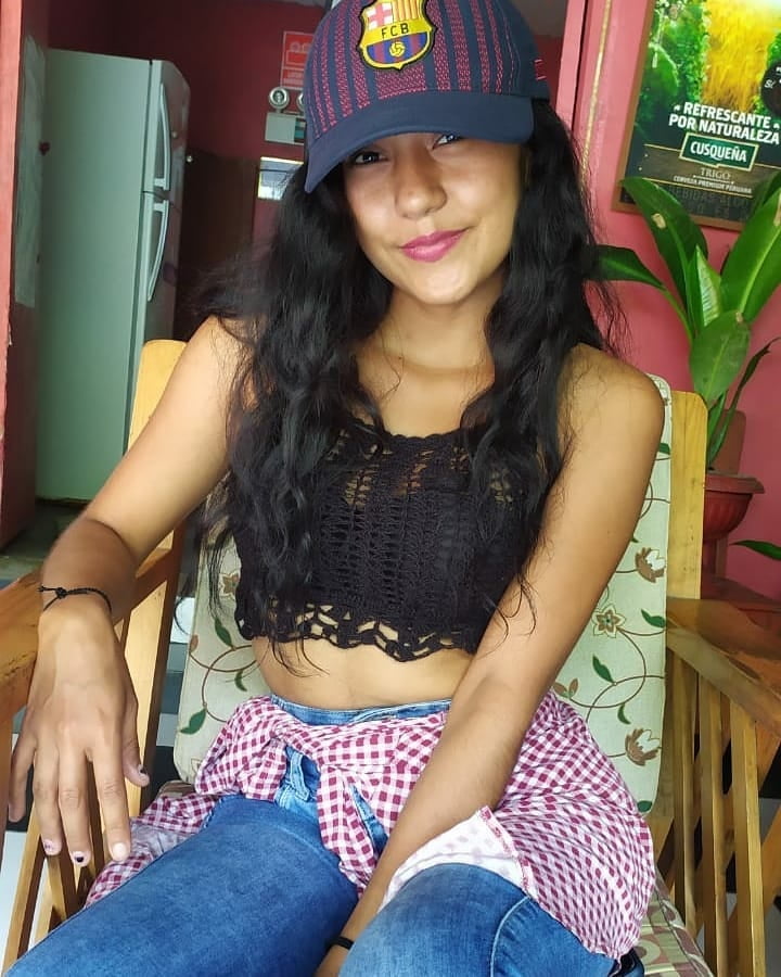 Morenita #87405355
