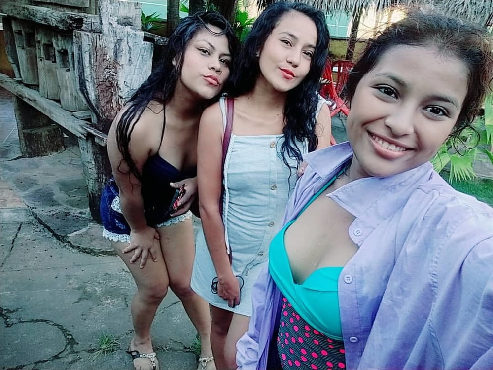 Morenita #87405405