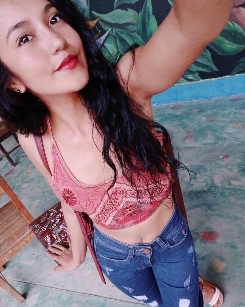 Morenita #87405466