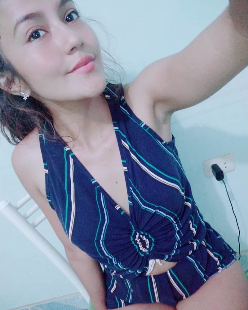 Morenita #87405555