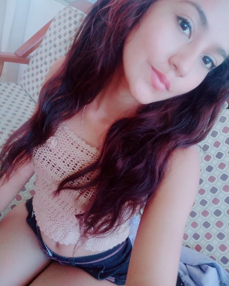 Morenita #87405732