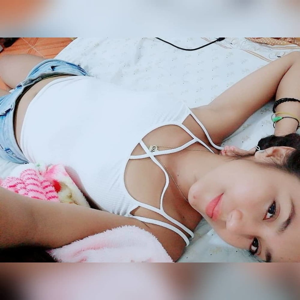 Morenita #87405741