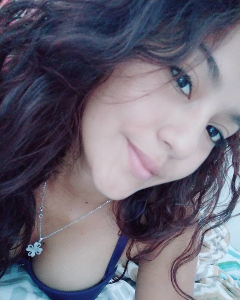 Morenita #87405768
