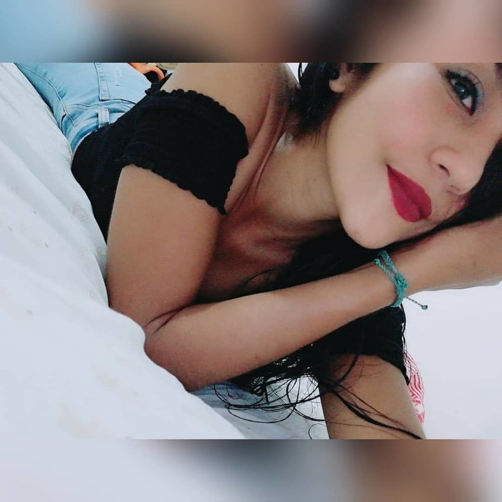 Morenita #87405771