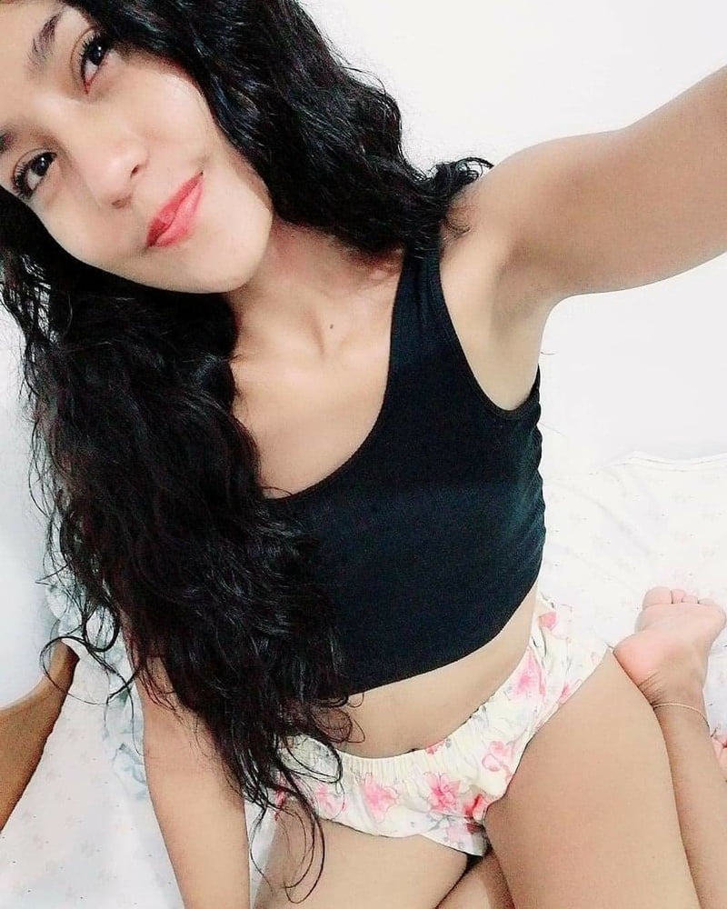 Morenita #87405797