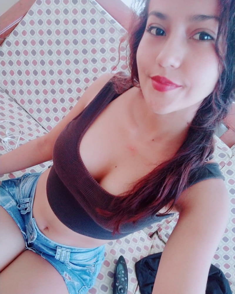 Morenita #87405807