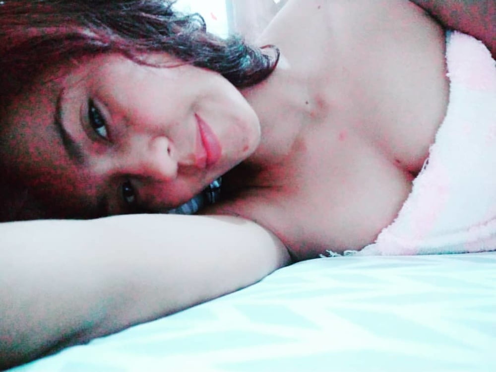 Morenita #87405865